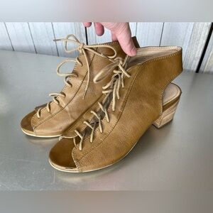 Sbicca Hogan Open Toe Dress Sandals Booties Shoes Tan Size 8 USA Made